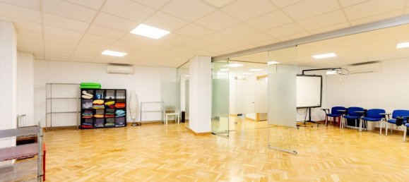 209m² Office in Madrid, Spain No. 112194 9
