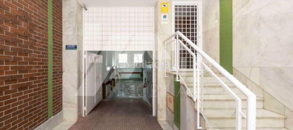 4 bedrooms Apartment in Granada, Spain No. 108816 33