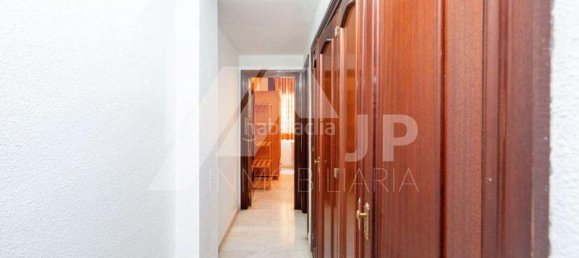 4 bedrooms Apartment in Granada, Spain No. 108816 11