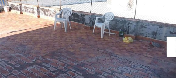 Apartamento de 4 dormitorios en Campi Bisenzio, Italy No. 335750 5