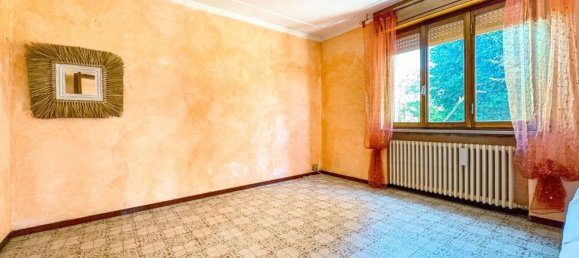 4 rooms Apartment in Gozzano, Italy No. 292321 5