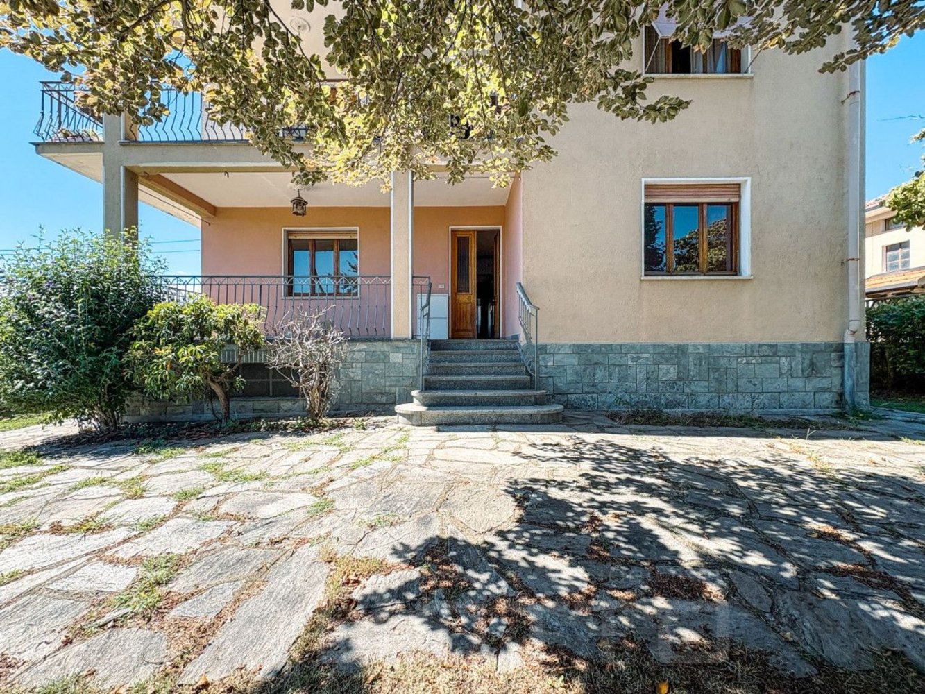 4 rooms Apartment in Gozzano, Italy No. 292321