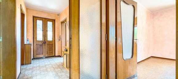 4 rooms Apartment in Gozzano, Italy No. 292321 7