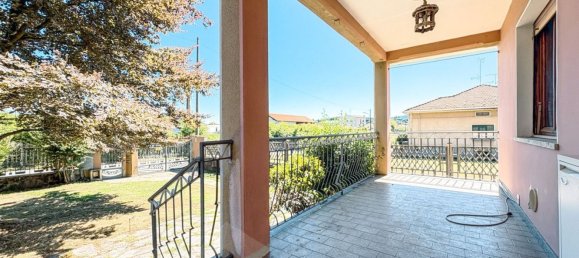 4 rooms Apartment in Gozzano, Italy No. 292321 17