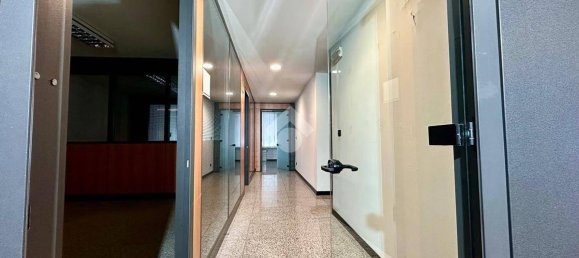 475m² Office in Udine, Italy No. 337799 8