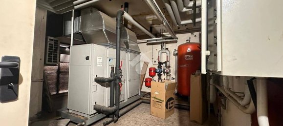 475m² Office in Udine, Italy No. 337799 13