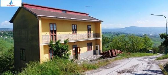 4-Zimmer Haus in Ariano Irpino, Italy, Nr. 111238 2