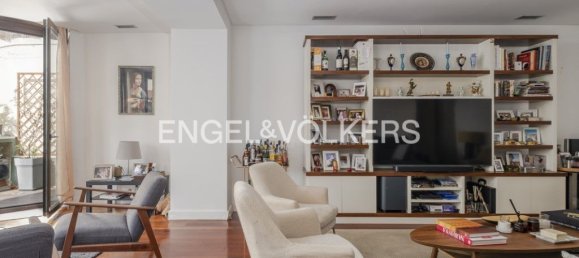 4 bedrooms Apartment in Lisbon, Portugal No. 94033 8