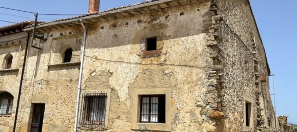 Casa de 3 dormitorios en Aguilar de Campoo, Spain No. 27245 3
