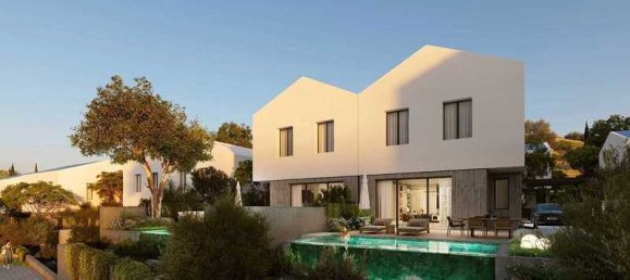 3 bedrooms House in Palodeia, Cyprus No. 7445 2