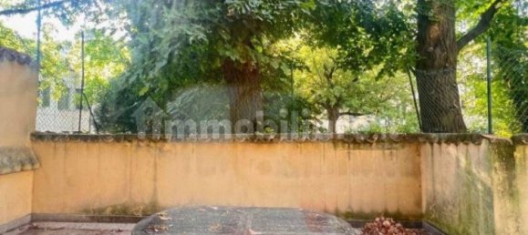 2 bedrooms Apartment in Mantua, Italy No. 375125 10