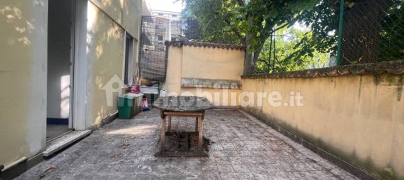 2 bedrooms Apartment in Mantua, Italy No. 375125 8