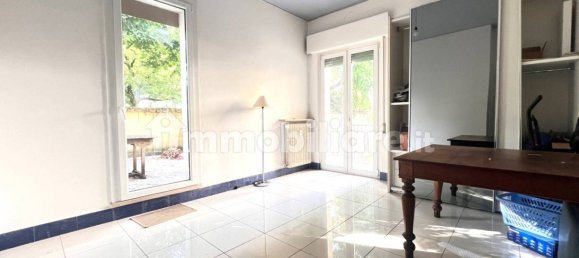 2 bedrooms Apartment in Mantua, Italy No. 375125 5