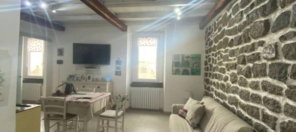 3 rooms Apartment in Viterbo, Italy No. 106744 2