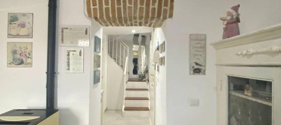 3 rooms Apartment in Viterbo, Italy No. 106744 6