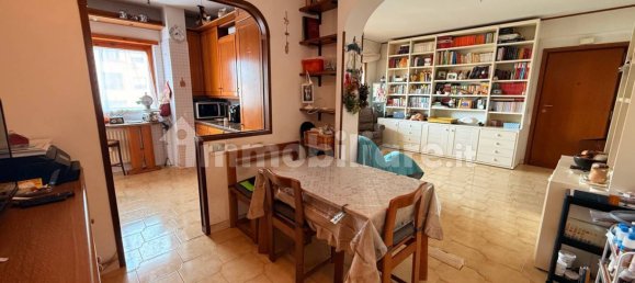 Apartamento de 3 dormitorios en Ciampino, Italy No. 313443 10