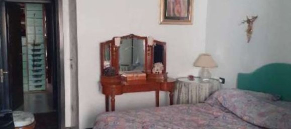 5 rooms Apartment in Naples, Italy No. 10210 8