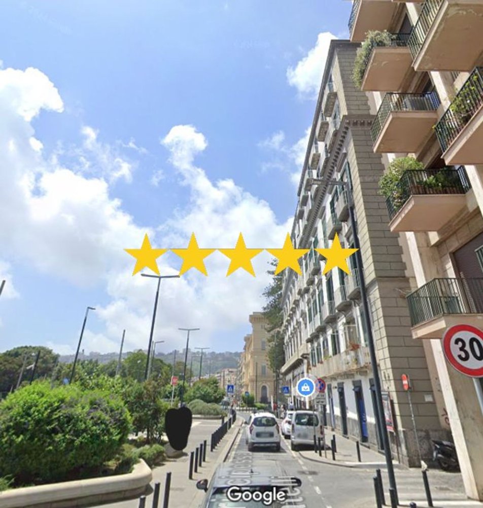 5 rooms Apartment in Naples, Italy No. 10210