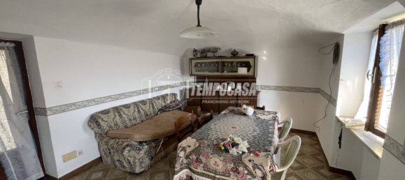 3 bedrooms House in Castellamonte, Italy No. 196954 10