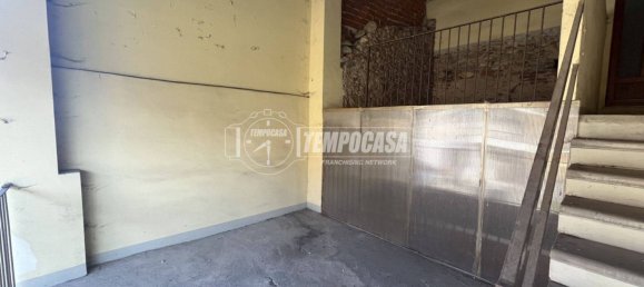 3 bedrooms House in Castellamonte, Italy No. 196954 2