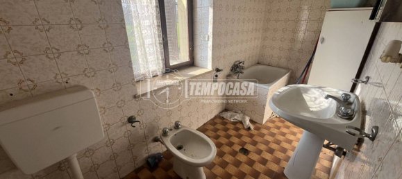 3 bedrooms House in Castellamonte, Italy No. 196954 27