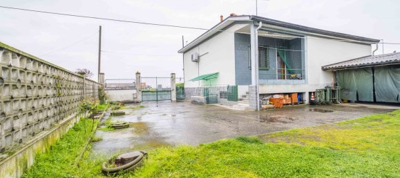 4-Zimmer Villa in Trecate, Italy, Nr. 123172 20