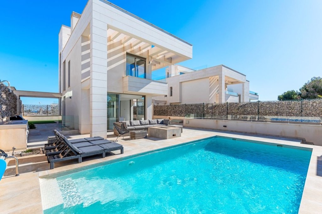 6 bedrooms Villa in Alicante, Spain No. 290712