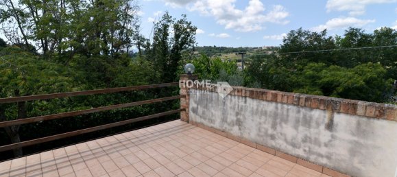 4 bedrooms House in Ripe San Ginesio, Italy No. 365070 8