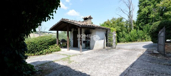 4 bedrooms House in Ripe San Ginesio, Italy No. 365070 3