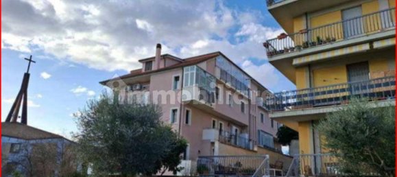 3 Schlafzimmer Wohnung in Monsampolo del Tronto, Italy, Nr. 275781 3