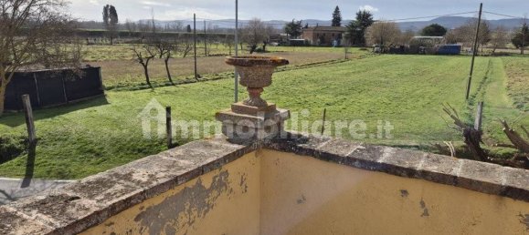 4 bedrooms Apartment in Sinalunga, Italy No. 225358 19