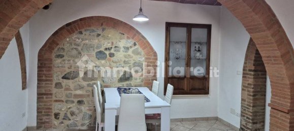 4 bedrooms Apartment in Sinalunga, Italy No. 225358 7