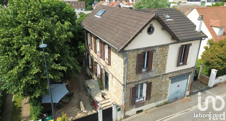 Casa de 6 dormitorios en Crosne, France No. 309423
