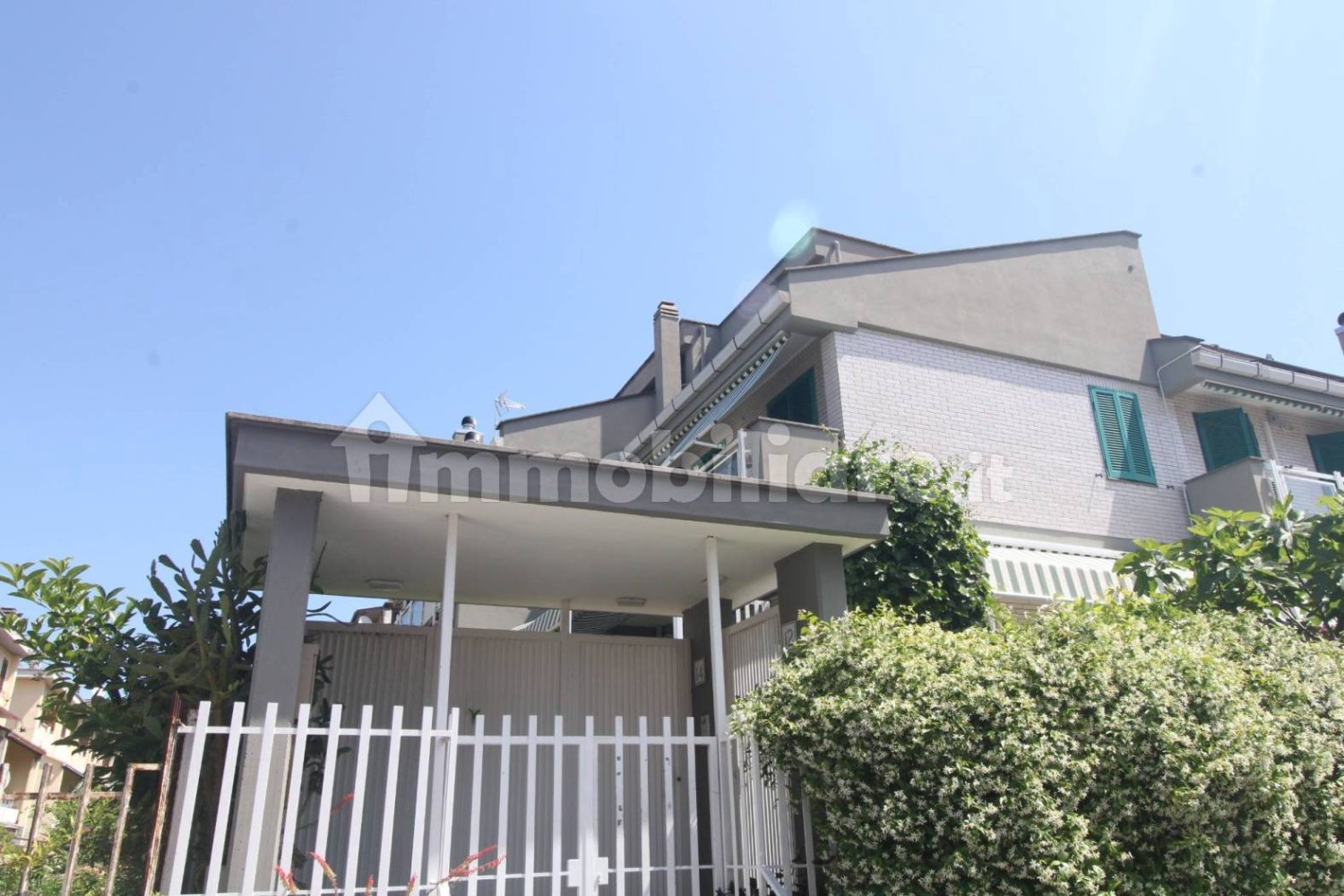 4 غرف نوم شقة في Rome, Italy رقم 347019