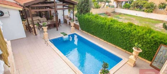 Villa de 4 dormitorios en Paralimni, Cyprus No. 7146 8