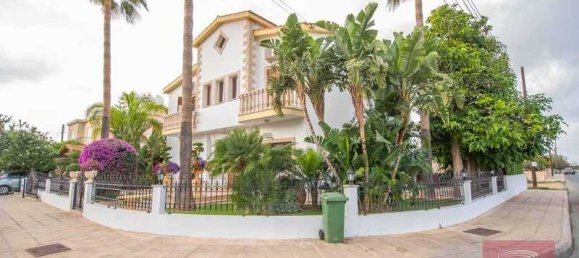 Villa de 4 dormitorios en Paralimni, Cyprus No. 7146 2