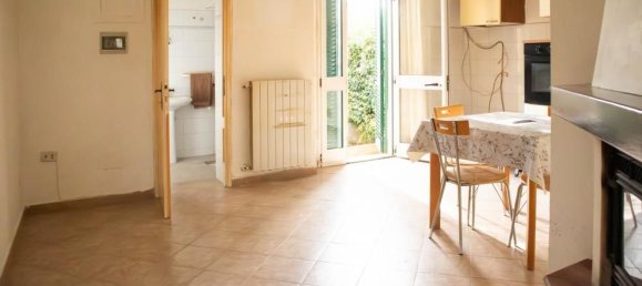 3 Schlafzimmer Wohnung in Cecina, Italy, Nr. 324024 3