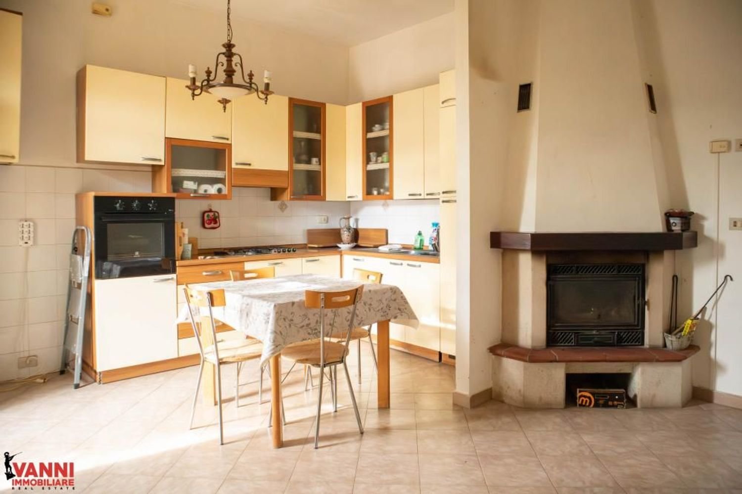 3 Schlafzimmer Wohnung in Cecina, Italy, Nr. 324024