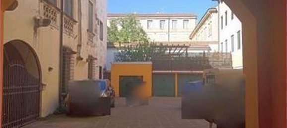 Studio in Vicenza, Italy No. 206921 5