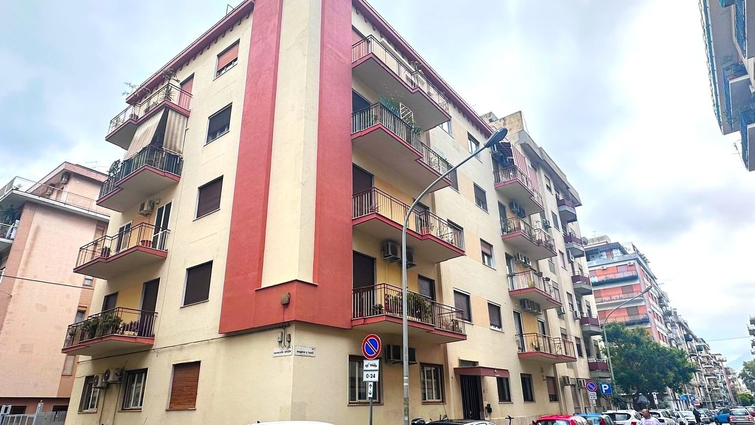 Apartamento de 5 divisões em Palermo, Italy N.º 50378