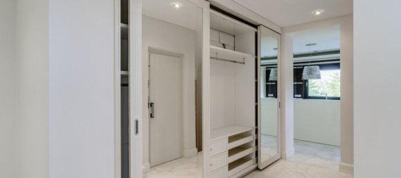 6 bedrooms Villa in Marbella, Spain No. 99458 19