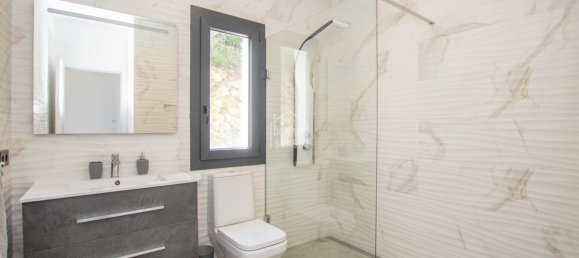 3 bedrooms Villa in Mahon, Spain No. 11736 10