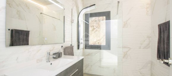 3 bedrooms Villa in Mahon, Spain No. 11736 8