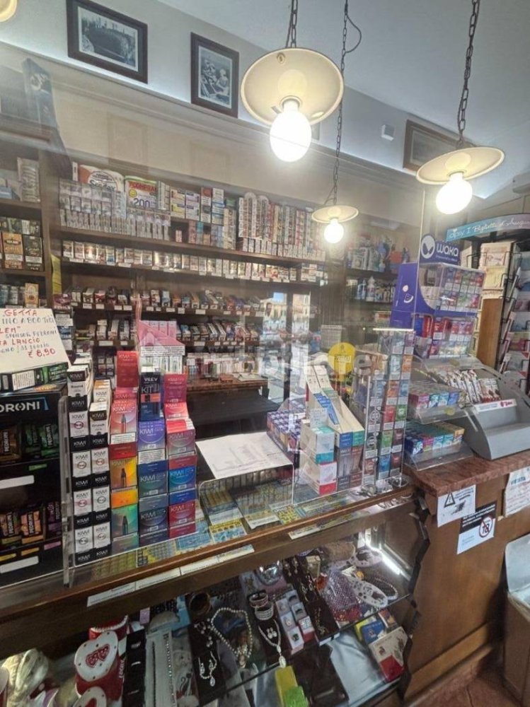 1-Zimmer Gewerbliche Immobilie in Livorno, Italy, Nr. 282721