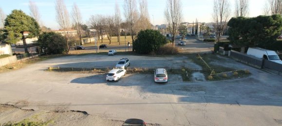 5غرفة عقار تجاري في Carate Brianza, Italy رقم 348593 2