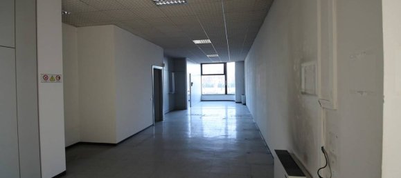 5غرفة عقار تجاري في Carate Brianza, Italy رقم 348593 4