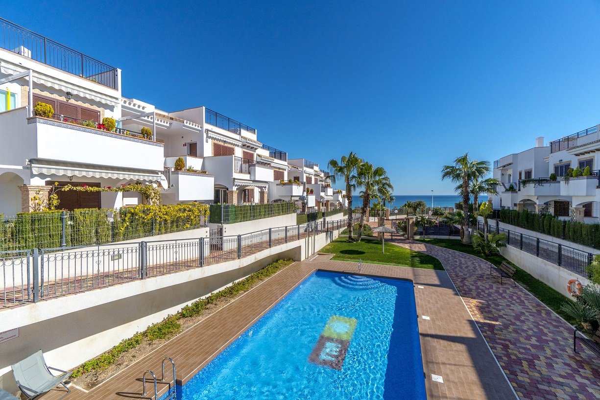 Бунгало с 3 спальнями в Ла Мата, Испания № 4541