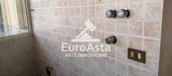 4 Schlafzimmer Wohnung in Palermo, Italy, Nr. 371462 8