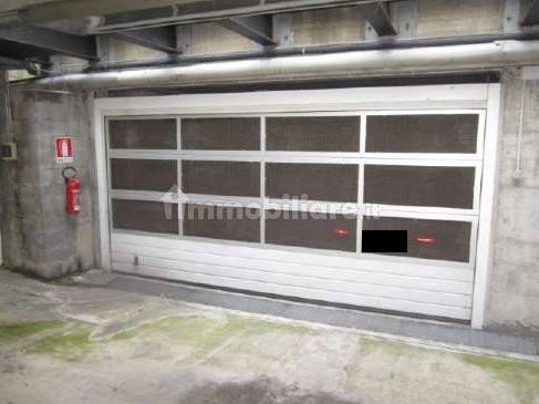 1 room Garage in Como, Italy No. 350141