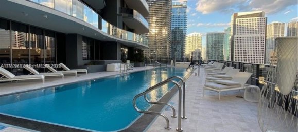 1 غرف نوم عقار تجاري في Miami, الولايات المتحدة رقم 615467 15